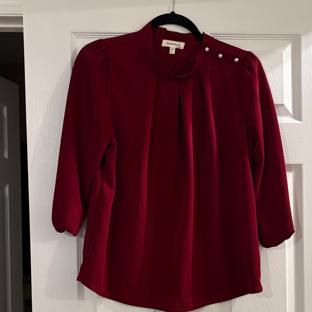 MONTEAU BURGANDY BLOUSE WITH PEARL DETAILS